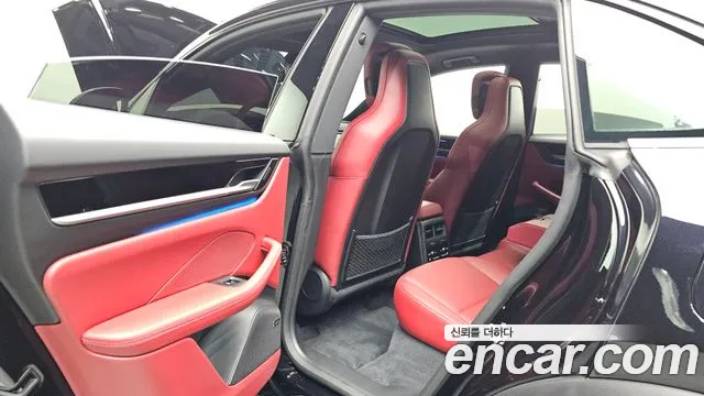 Porsche Macan 2025 thumb 11