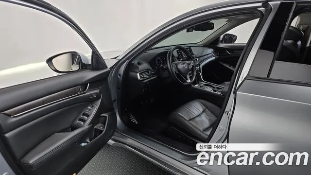 Honda Accord 2019 thumb 10