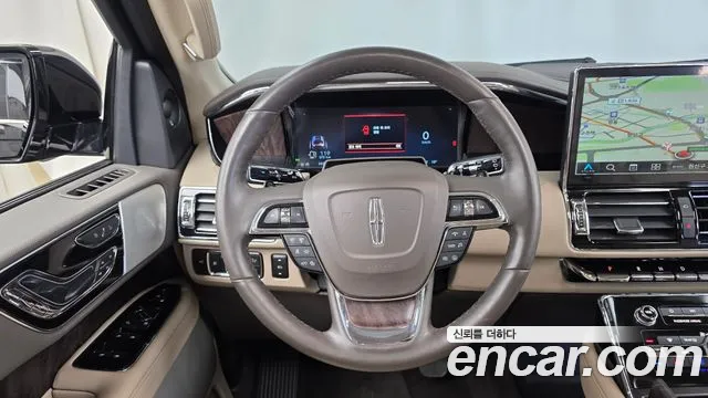 Lincoln Navigator 2022 thumb 12