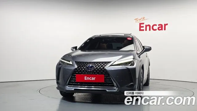 Lexus UX 2019 thumb 3