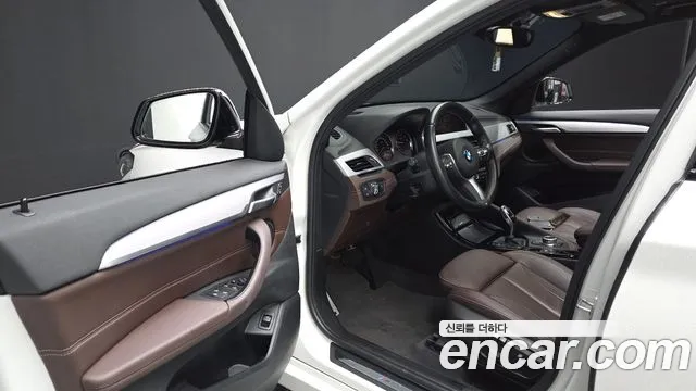 BMW X1 2022 thumb 10