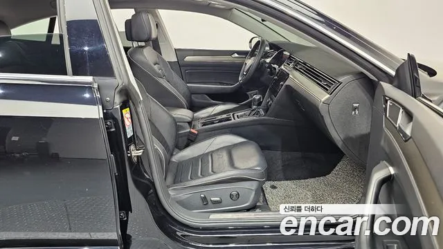 Volkswagen Arteon 2019 thumb 11