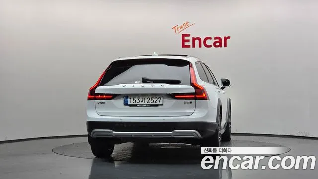 Volvo V90 2022 thumb 4