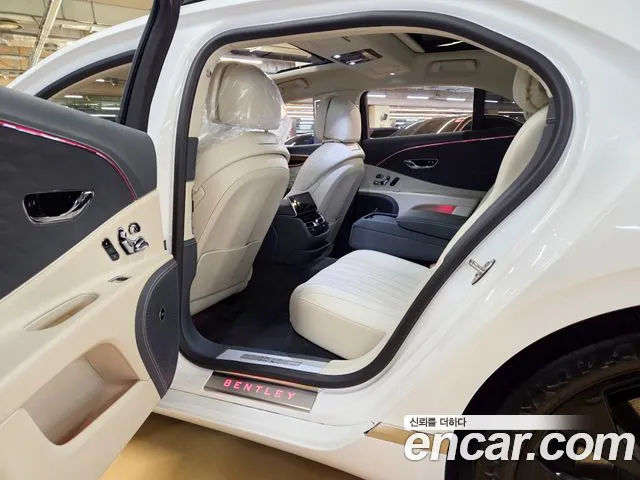Bentley Flying Spur 2020 thumb 6