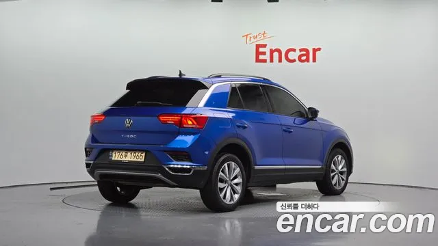 Volkswagen T-Roc 2021 thumb 2
