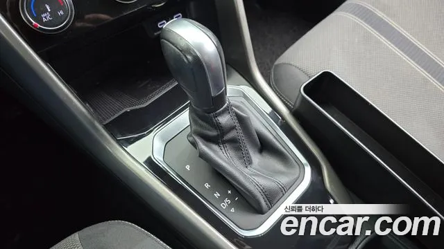 Volkswagen T-Roc 2021 thumb 9