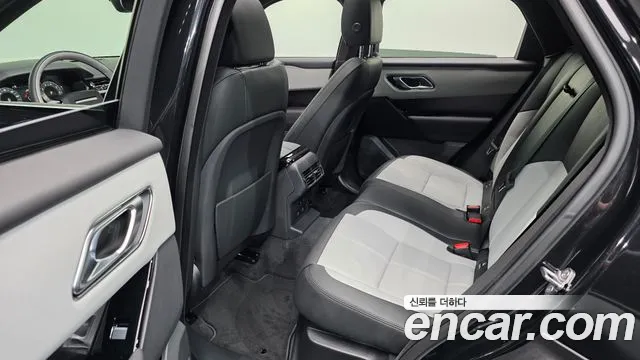 Land Rover Range Rover Velar 2026 thumb 12