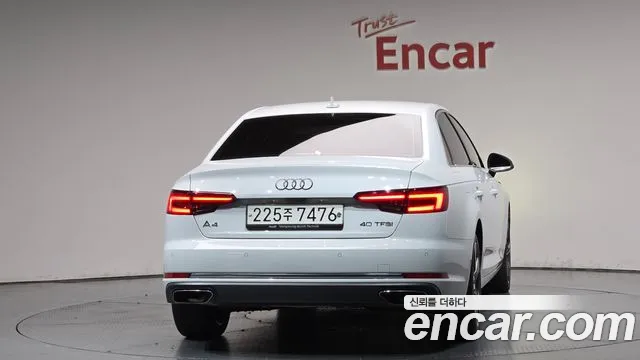 Audi A4 2019 thumb 3