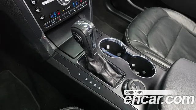Ford Explorer 2019 thumb 8