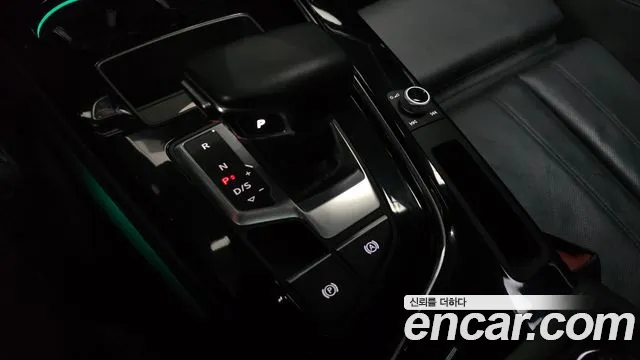 Audi A4 2020 thumb 8