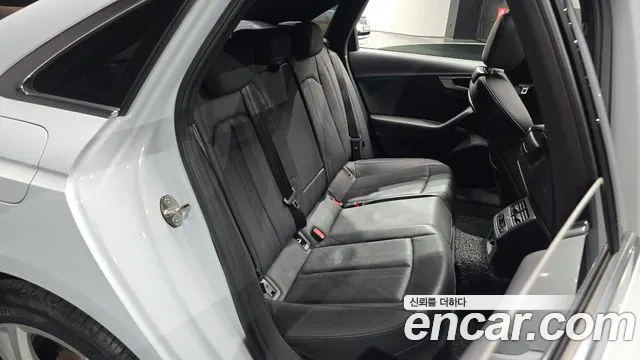 Audi A4 2020 thumb 10