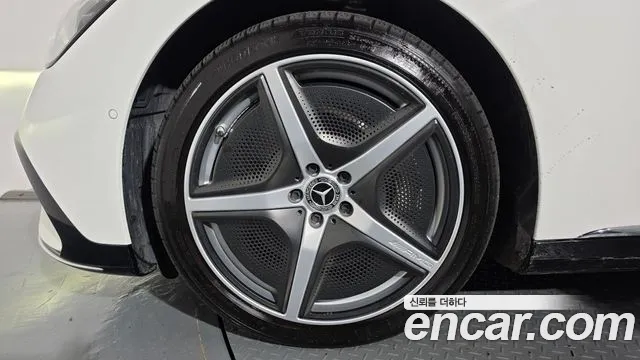 Mercedes-Benz EQE 2023 thumb 5