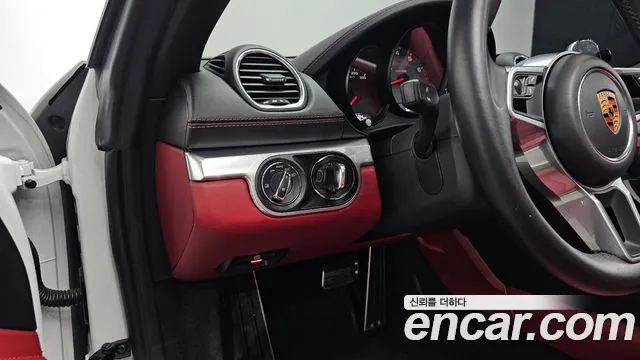 Porsche Cayman 2020 thumb 11