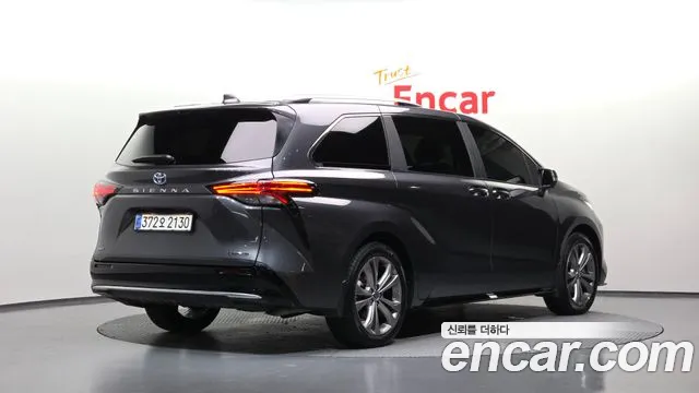 Toyota Sienna 2025 thumb 2