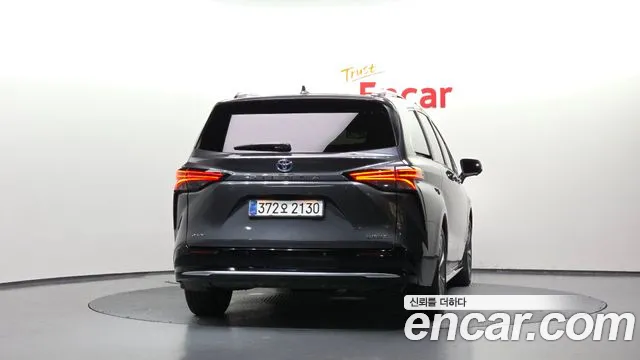 Toyota Sienna 2025 thumb 4