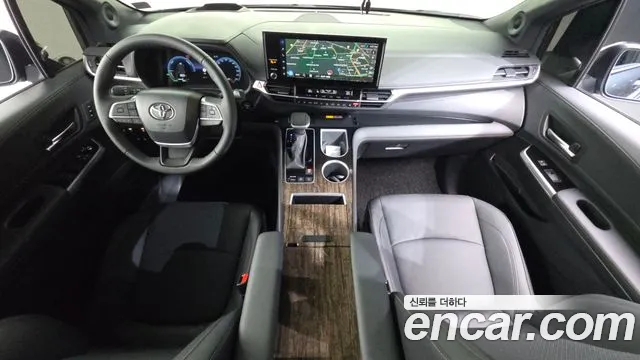 Toyota Sienna 2025 thumb 7
