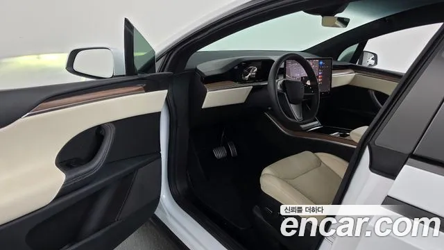 Tesla Model X 2025 thumb 10
