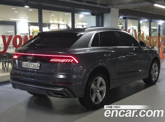 Audi Q8 2020 thumb 4