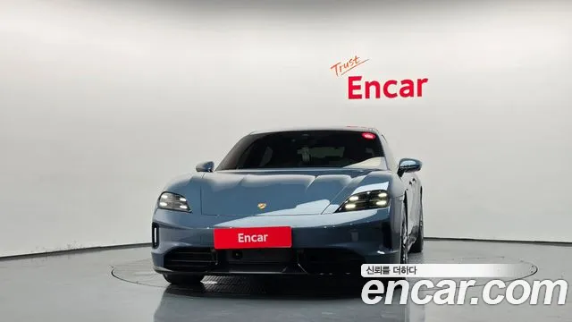 Porsche Taycan 2025 thumb 3