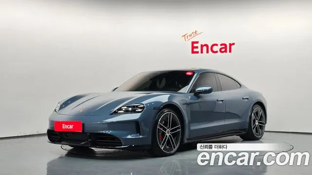 Porsche Taycan 2025 thumb 11