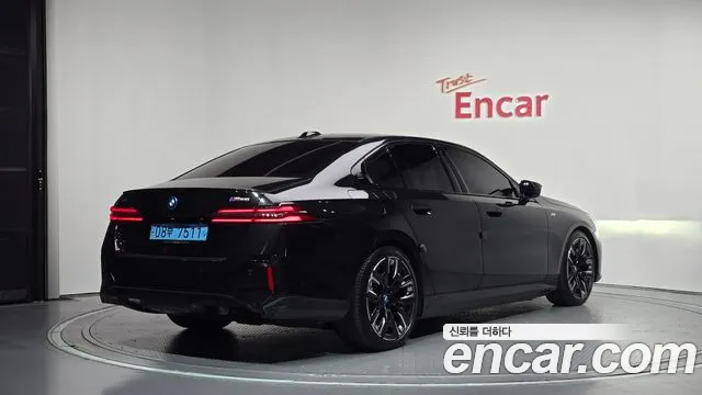 BMW i5 2024 thumb 2
