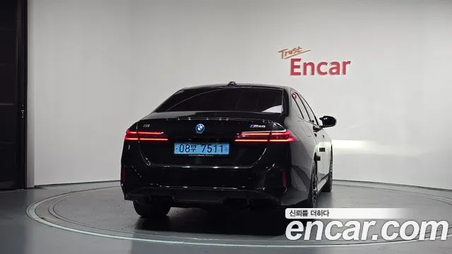 BMW i5 2024 thumb 4