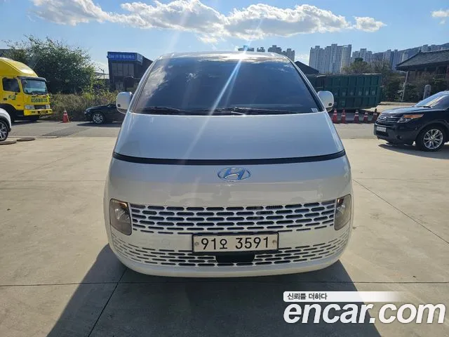 Hyundai Staria 2021 thumb 2
