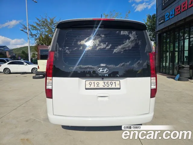 Hyundai Staria 2021 thumb 3