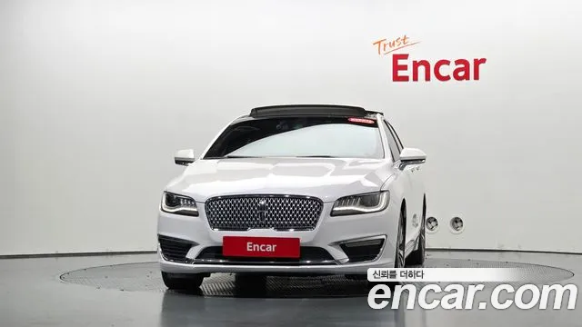 Lincoln MKZ 2020 thumb 2