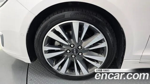 Lincoln MKZ 2020 thumb 4