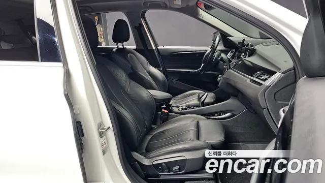 BMW X1 2019 thumb 11
