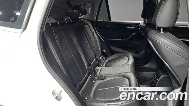 BMW X1 2019 thumb 12