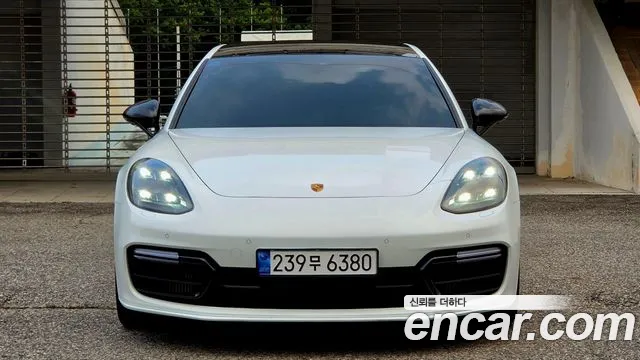 Porsche Panamera 2020 thumb 2