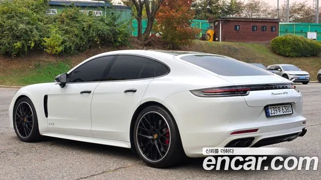 Porsche Panamera 2020 thumb 5