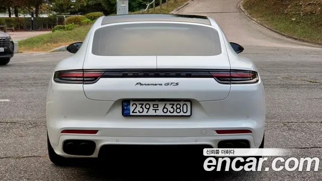 Porsche Panamera 2020 thumb 6