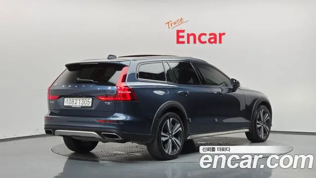 Volvo V60 2020 thumb 2
