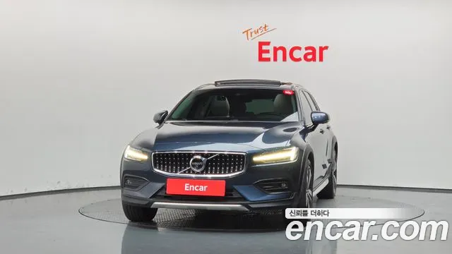 Volvo V60 2020 thumb 3