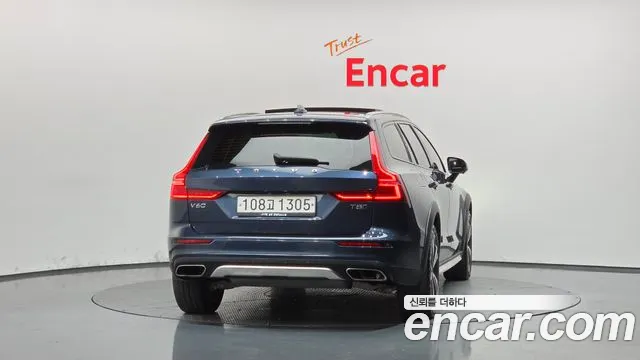 Volvo V60 2020 thumb 4