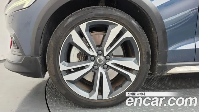 Volvo V60 2020 thumb 5