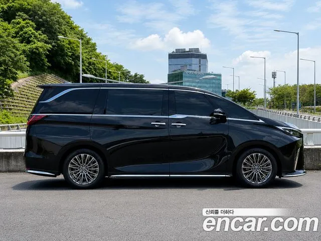 Lexus LM 2024 thumb 5