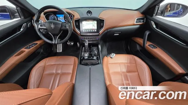 Maserati Ghibli 2019 thumb 7