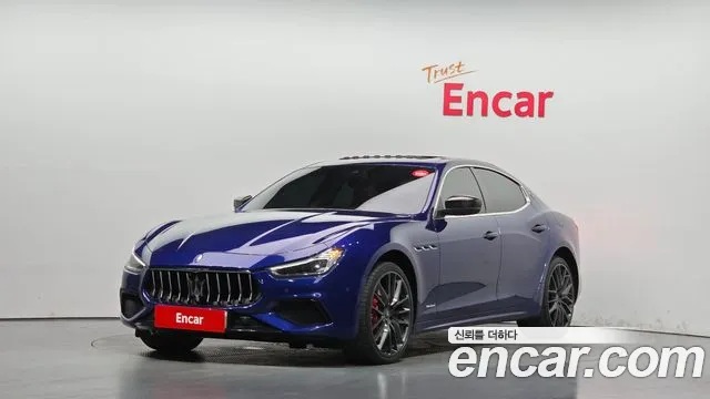 Maserati Ghibli 2019 thumb 11