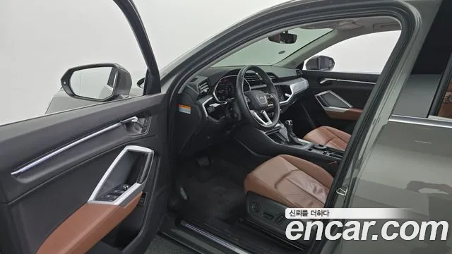 Audi Q3 2022 thumb 9