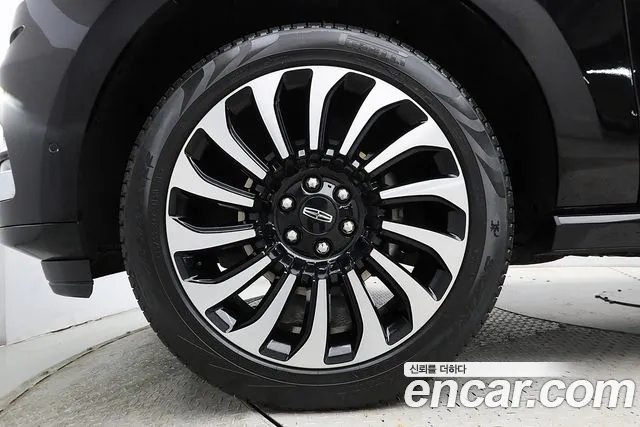 Lincoln Navigator 2023 thumb 5