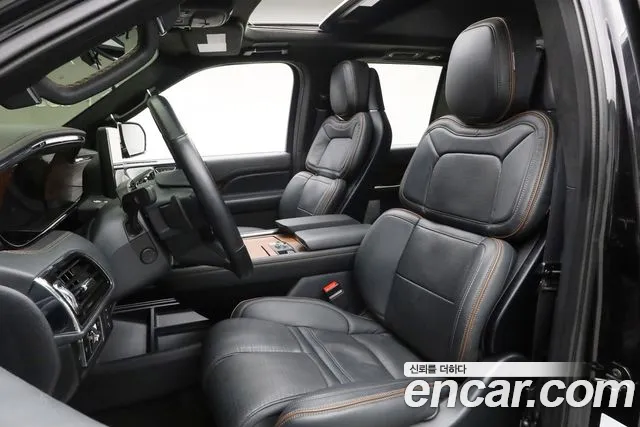 Lincoln Navigator 2023 thumb 10