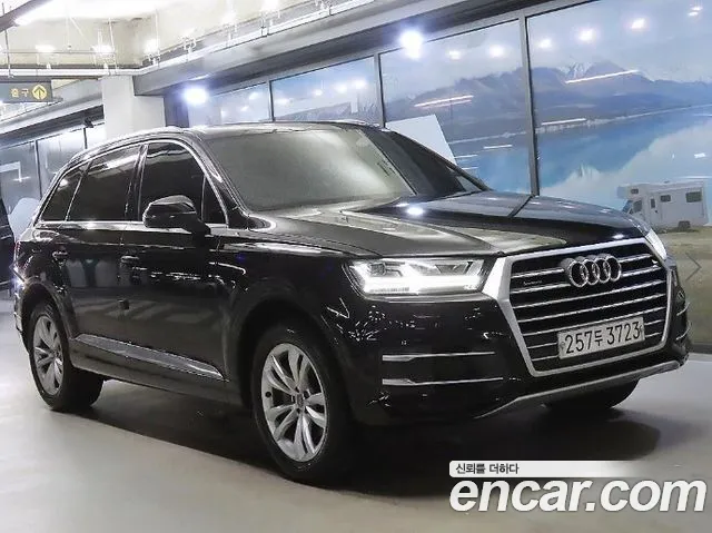 Audi Q7 2019 thumb 12
