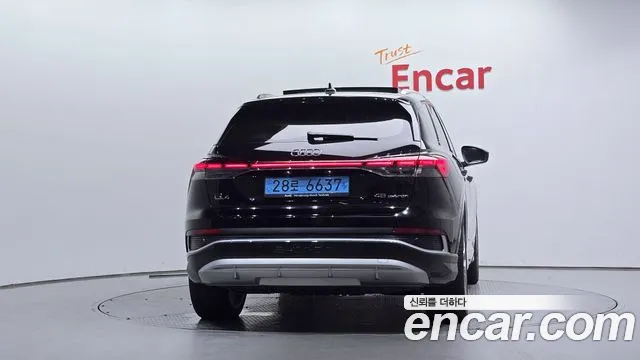 Audi Q4 e-tron 2025 thumb 4