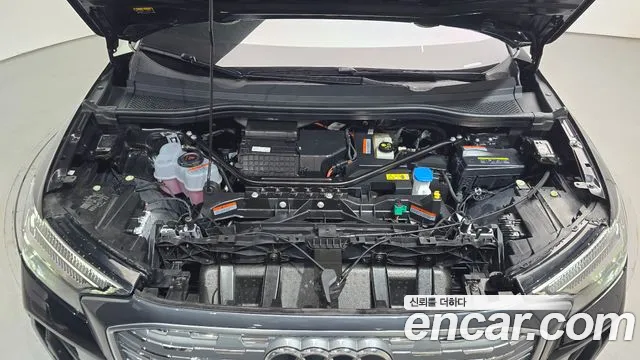 Audi Q4 e-tron 2025 thumb 6