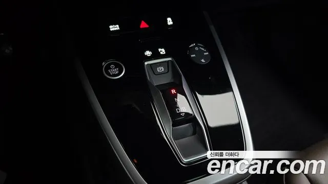 Audi Q4 e-tron 2025 thumb 9