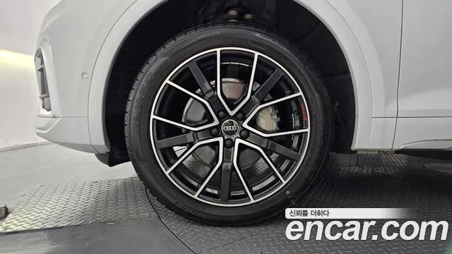 Audi Q5 2023 thumb 5